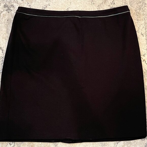 Talbots Plus Black Stretch Fabric Skirt with Kick Pleat ~ Women's Size 18W - Picture 1 of 8